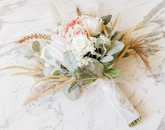 Bouquet Ready Bridal Pocket - White